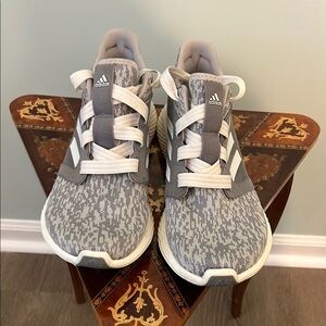 ADIDAS edge lux grey and white sneaker.